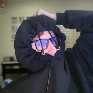 Meet your Posher, Henry